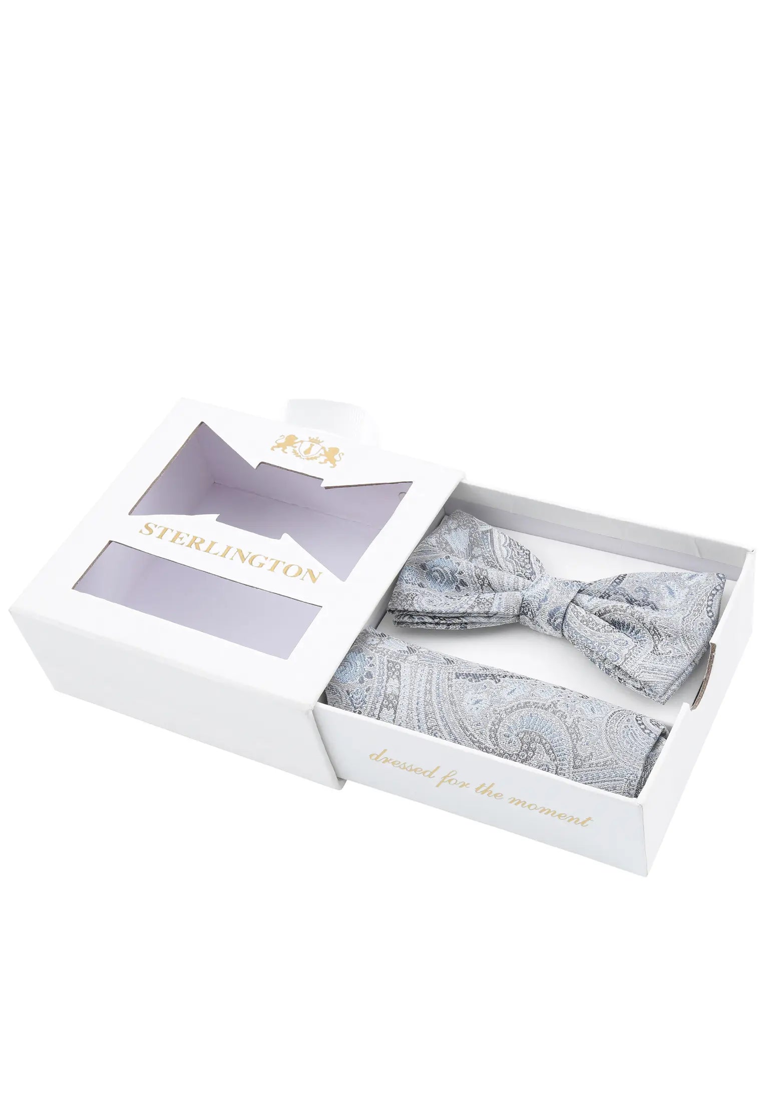 (Blau) Fliege Einstecktuch Set Sterlington – Geschenkbox schräg geöffnet