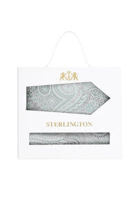 (Grün) Krawatte Einstecktuch Set Paisley Seide – Sterlington Geschenkbox Frontalansicht