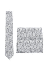 (Silber) Krawatte und Einstecktuch Set Hochzeit Floral – Krawatte und Tuch ausgelegt