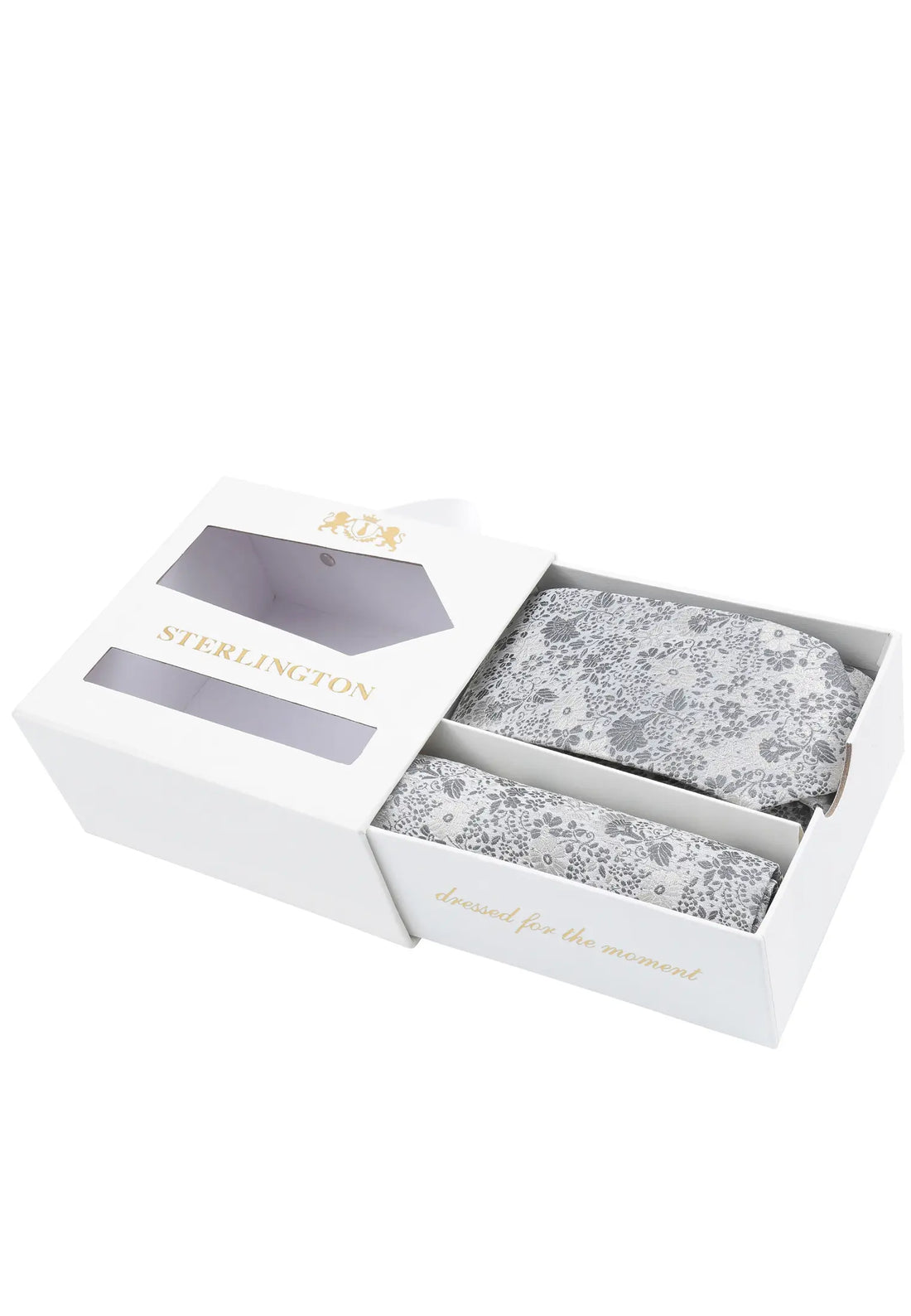 (Silber) Krawatte Einstecktuch Set Sterlington – Geschenkbox schräg geöffnet