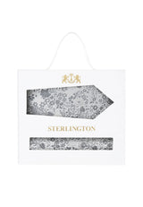 (Silber) Krawatte Einstecktuch Set Floral Seide – Sterlington Geschenkbox Frontalansicht