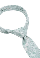 (Mint) Hochzeitskrawatte Floral Seide – Detailansicht gebundener Knoten