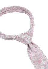 (Rosa) Hochzeitskrawatte Floral Seide – Detailansicht gebundener Knoten
