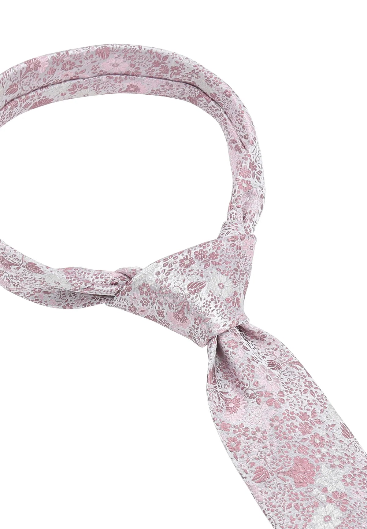 (Rosa) Hochzeitskrawatte Floral Seide – Detailansicht gebundener Knoten