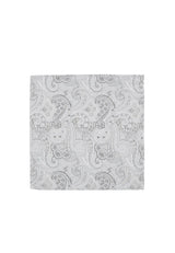 (Silber) Einstecktuch Hochzeit Paisley – Frontalansicht flach ausgelegt