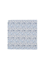 (Hellblau) Einstecktuch Hochzeit Floral – Frontalansicht flach ausgelegt