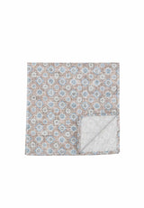 (Beige) Einstecktuch Medaillon Baumwolle – Detailansicht Saumverarbeitung