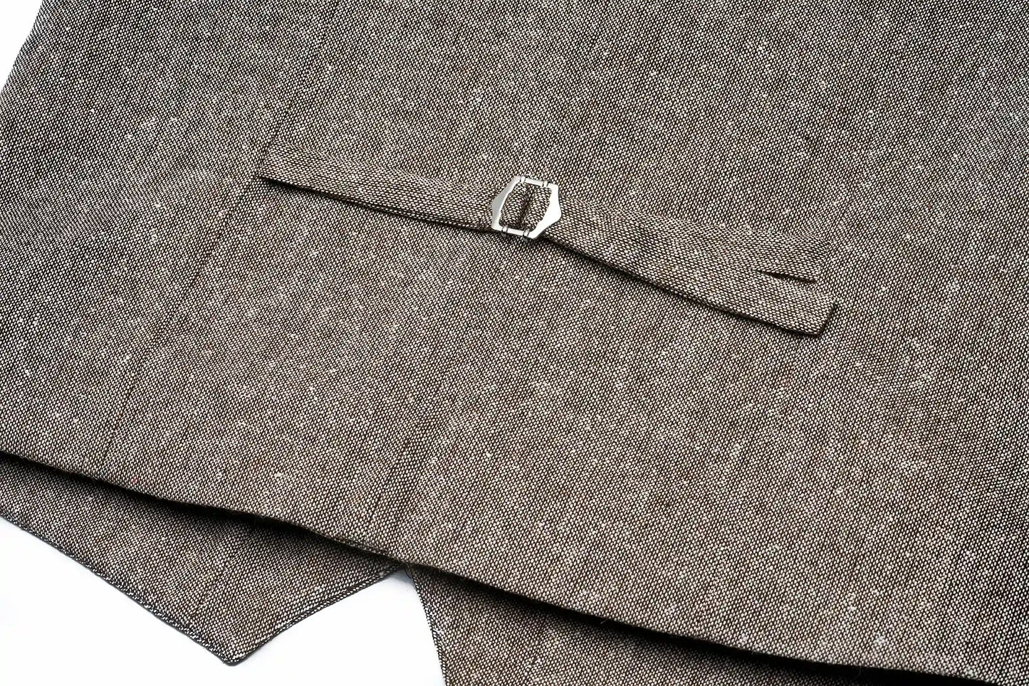 (Beige) Weste Tweed – Rückansicht mit verstellbarem Riegel