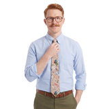 (Beige) krawatte herren blumenmuster seide getragen pose krawatte frei sichtbar